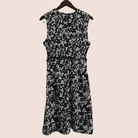 LUXE by CARMEN MARC VALVO Lace Floral Dress - Picture 6 of 16